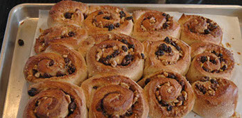 cinnamon buns bread maker